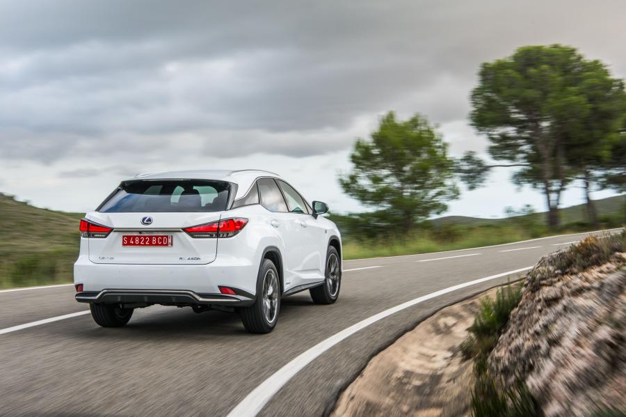  Lexus RX450h F-Sport 2019 года  (WW) (фото 31 из 42)